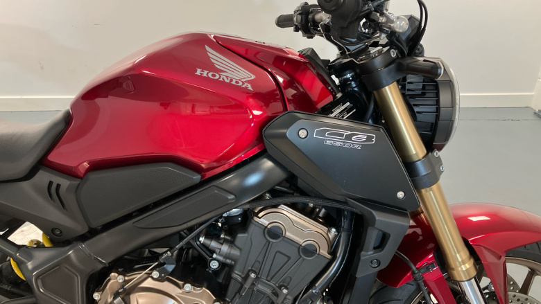 Honda CB650RA (22MY)